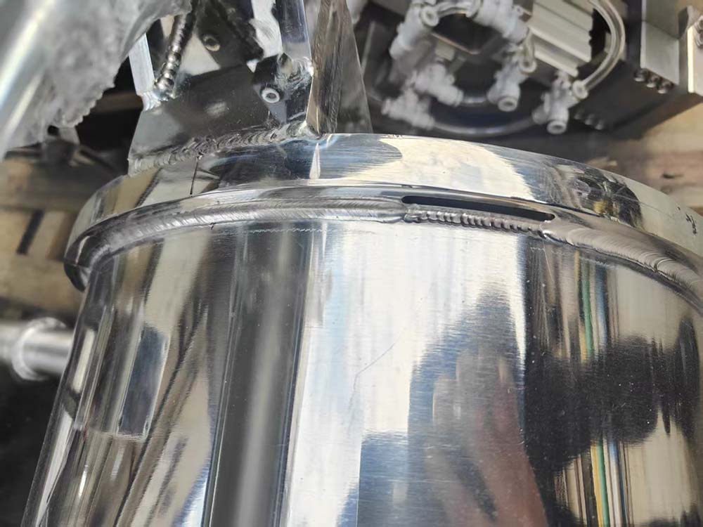 气动翻盖式碳钢压力桶